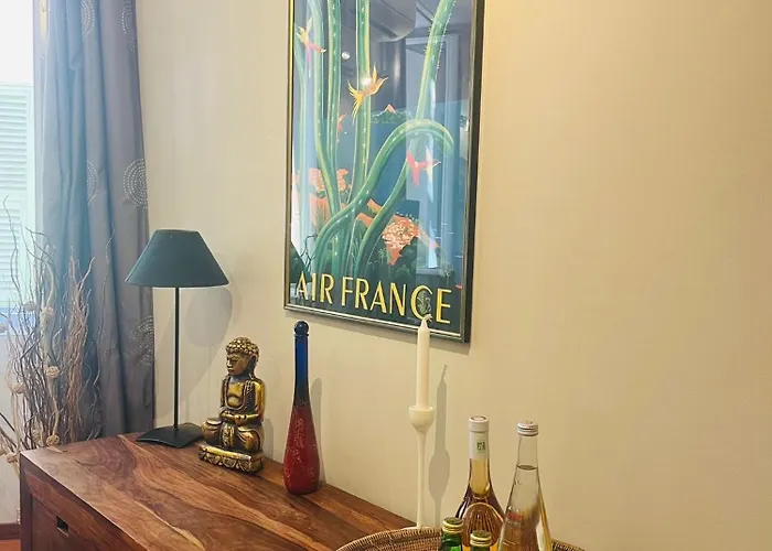 Vieux 2 Pieces Monaco Apartment *